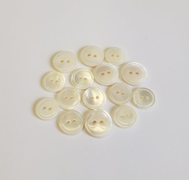 Perlemorsknap 9 : Natur hvid - 15 mm