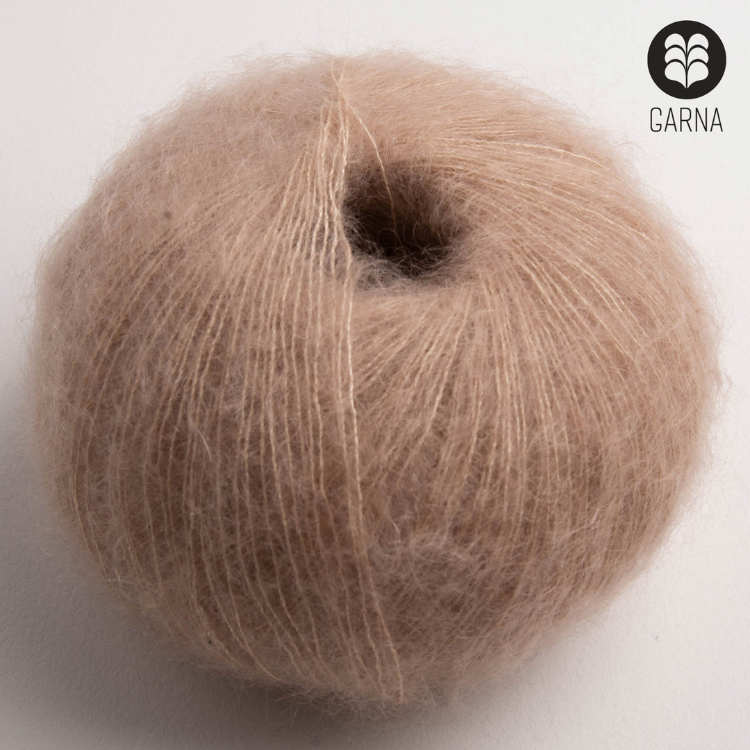 GARNA Cava Silk Mohair garn : 220 Champagne