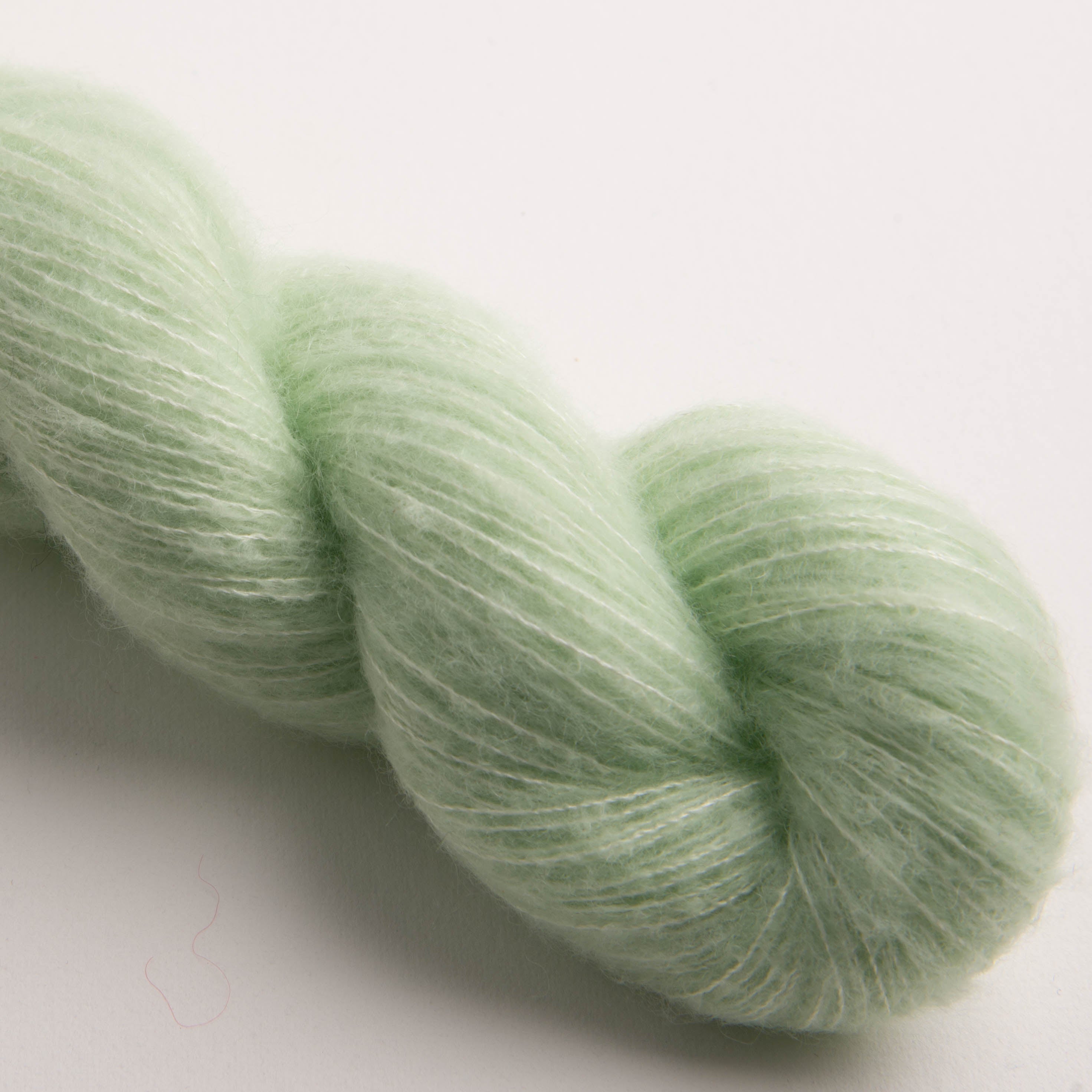 GARNA Cumulus Cashmere / silke garn : Lys Mintgrøn