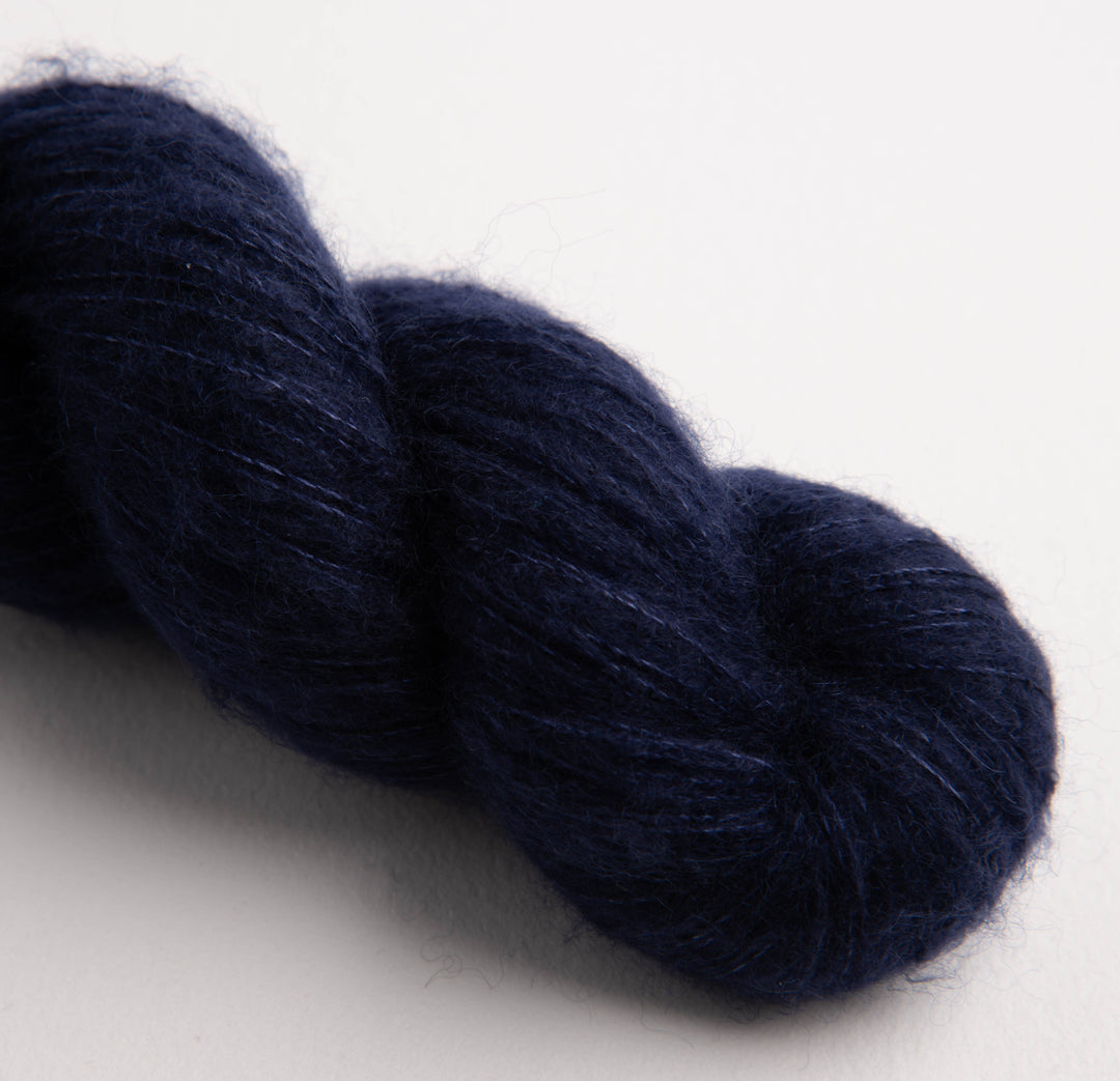 GARNA Cumulus Cashmere / silke garn : Mørk navy 250887