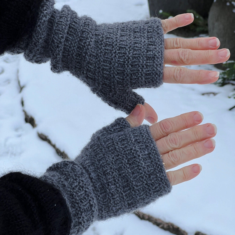 Gloves No. 1 My Favourite Things Knitwear - Strikkekit Lammeuld