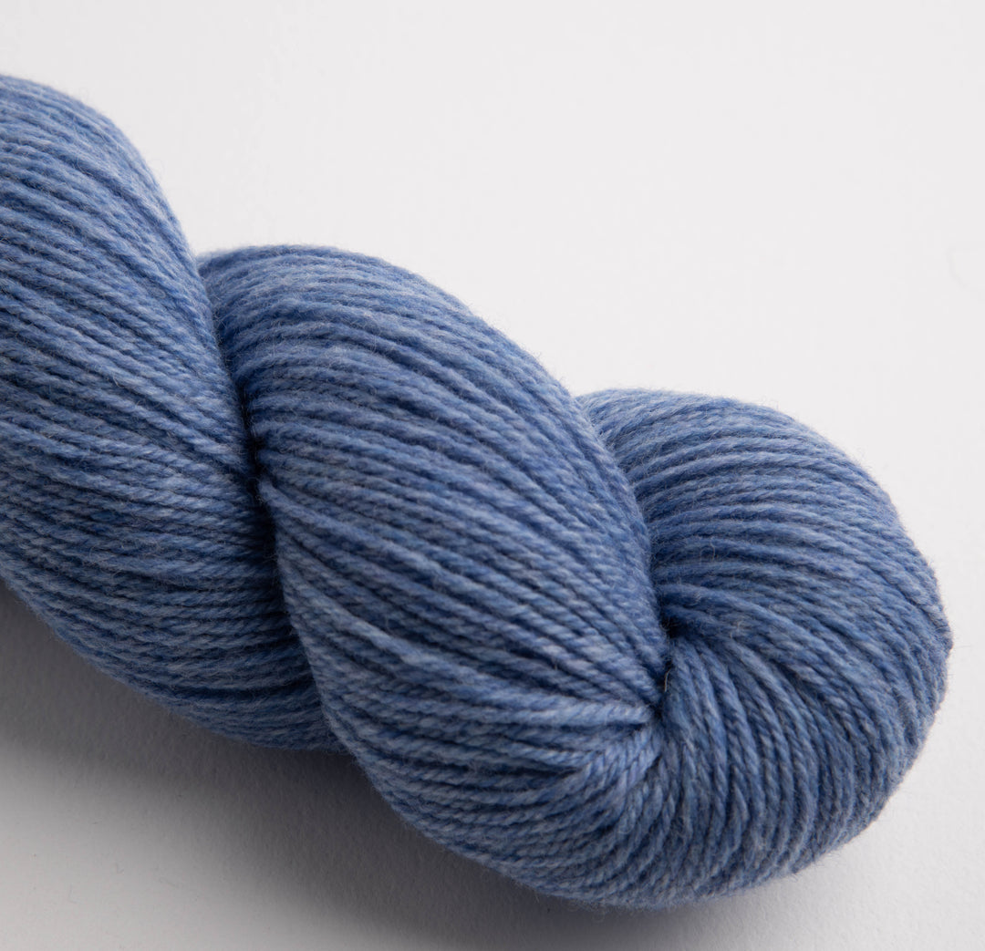 GARNA Nobilis Superfin Lammeuld garn : Blue jean