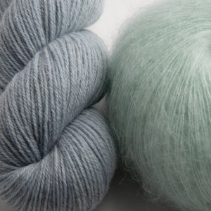 N: 715 Sart blå / C: 606 Lys mint