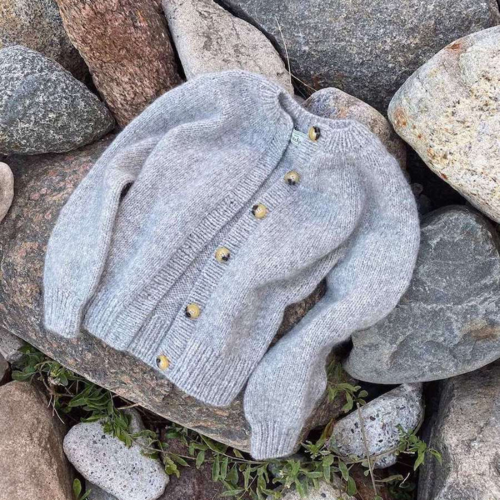 Novice Cardigan - Chunky Edition PetiteKnit - Strikkekit