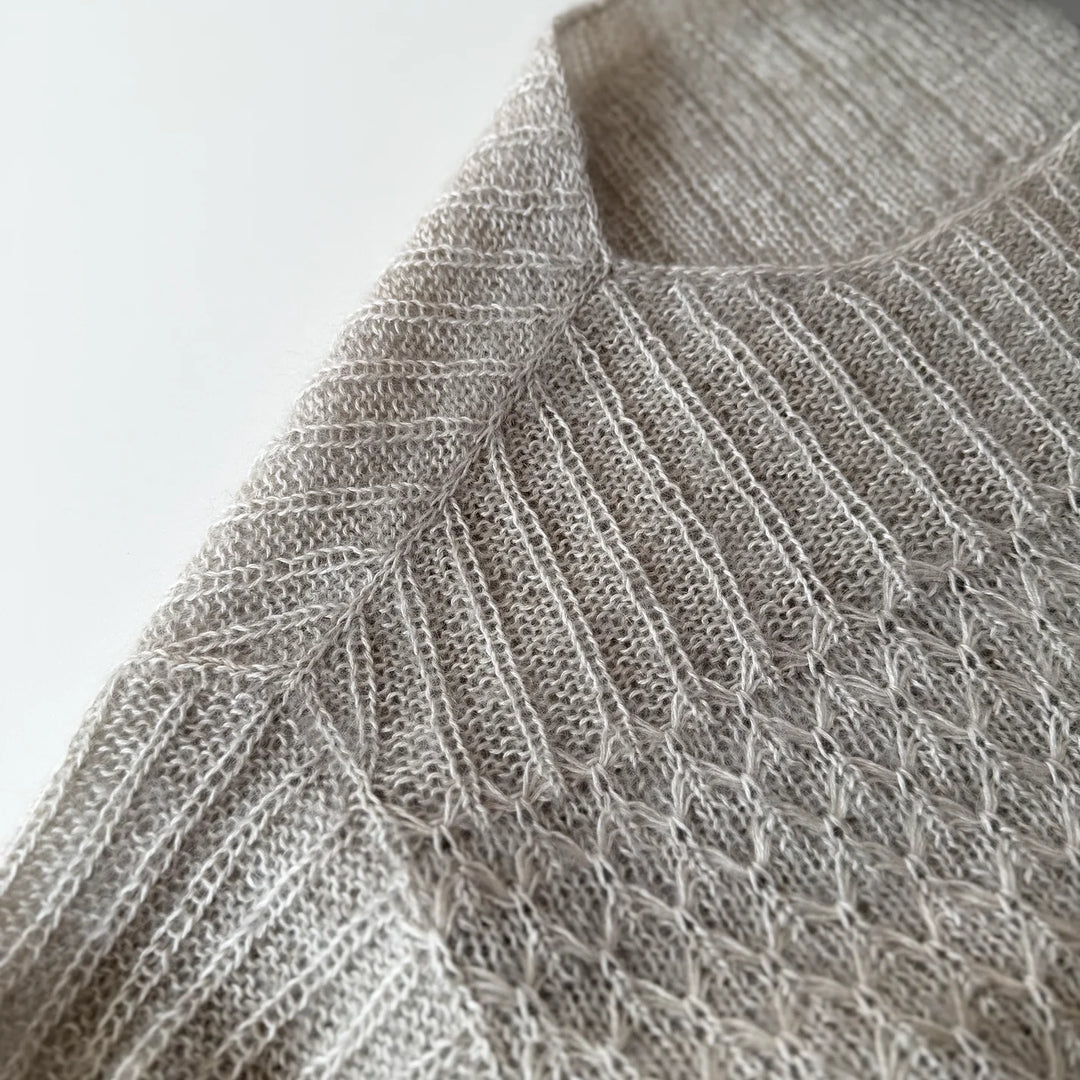 Adventskalender – Strikkekit med 4 gaver (Quill Blouse Odd Row)