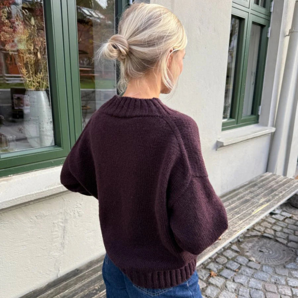 Hannah Sweater V-neck PetiteKnit - Strikkekit