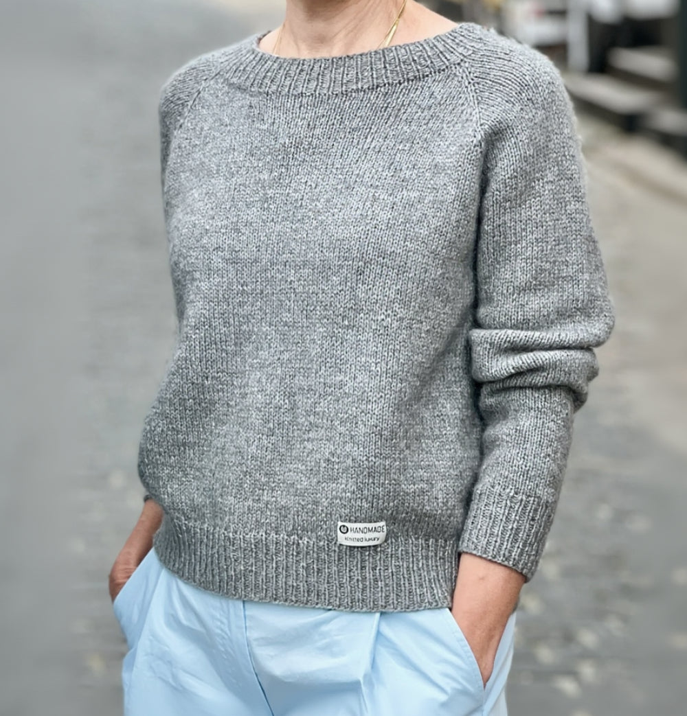 Ingen Dikkedarer Sweater Strikkekit - PetiteKnit