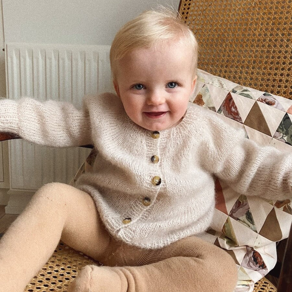 Novice Cardigan Mini - Mohair Edition PetiteKnit - Strikkekit
