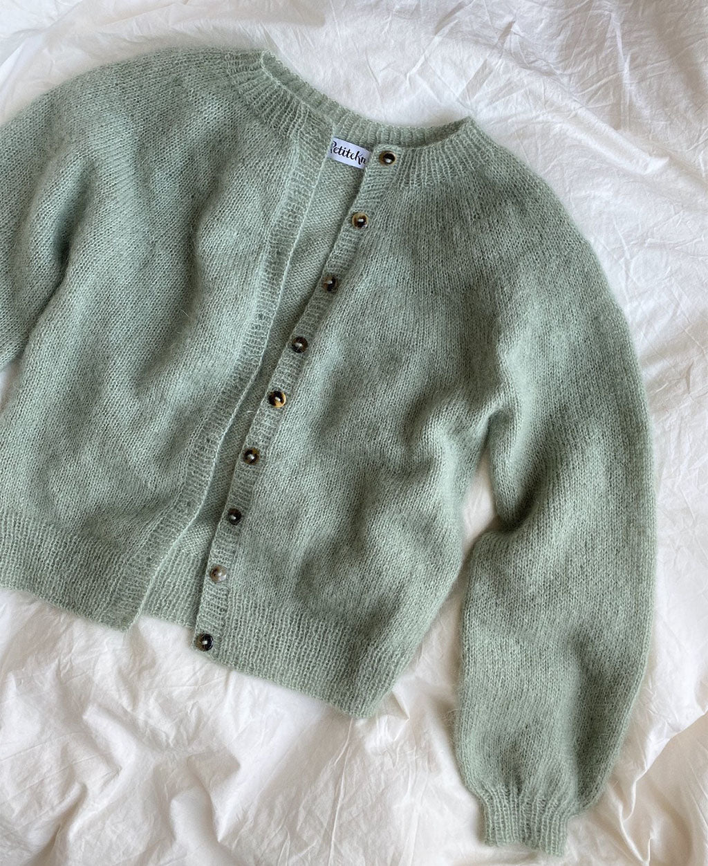 Novice Cardigan - Mohair Edition PetiteKnit - Strikkekit