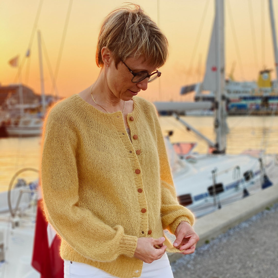 Novice Cardigan - Mohair Edition PetiteKnit - Strikkekit